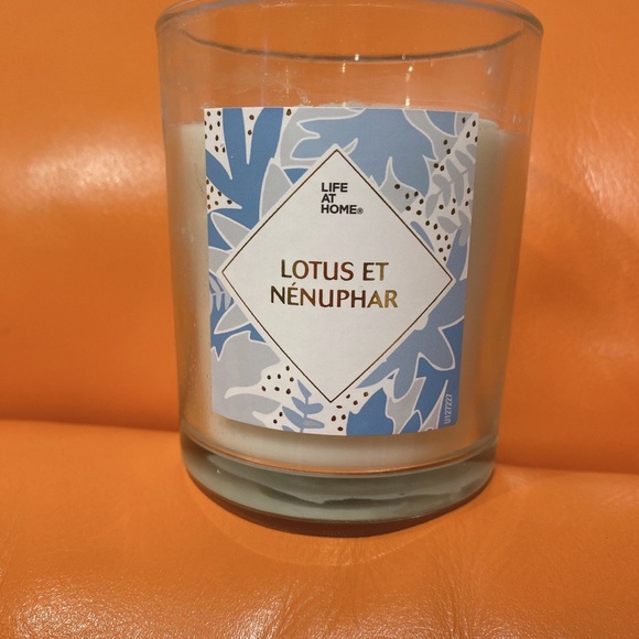Lotus et nenuphar candle - Picture 2 of 3